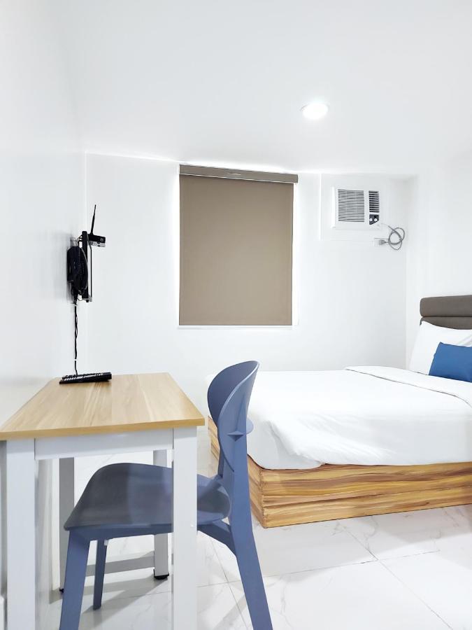 Airobedz Makati - A Value Hotel Manila Luaran gambar